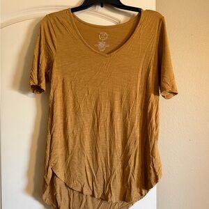 Maurices Golden Short Sleeve V-Neck Top